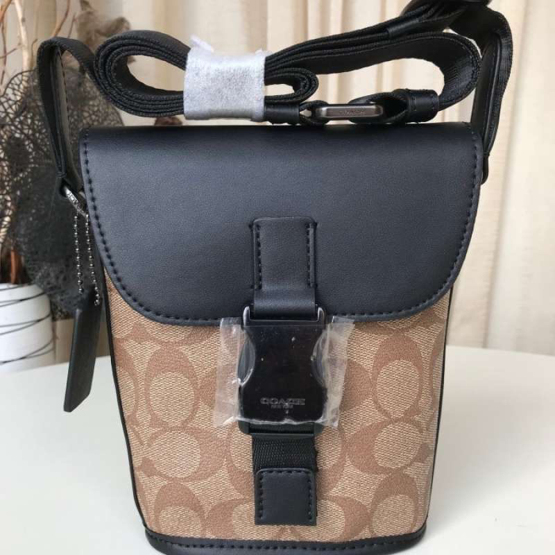 Coach Track Small Flap Crossbody In Signature Canvas (C3134)