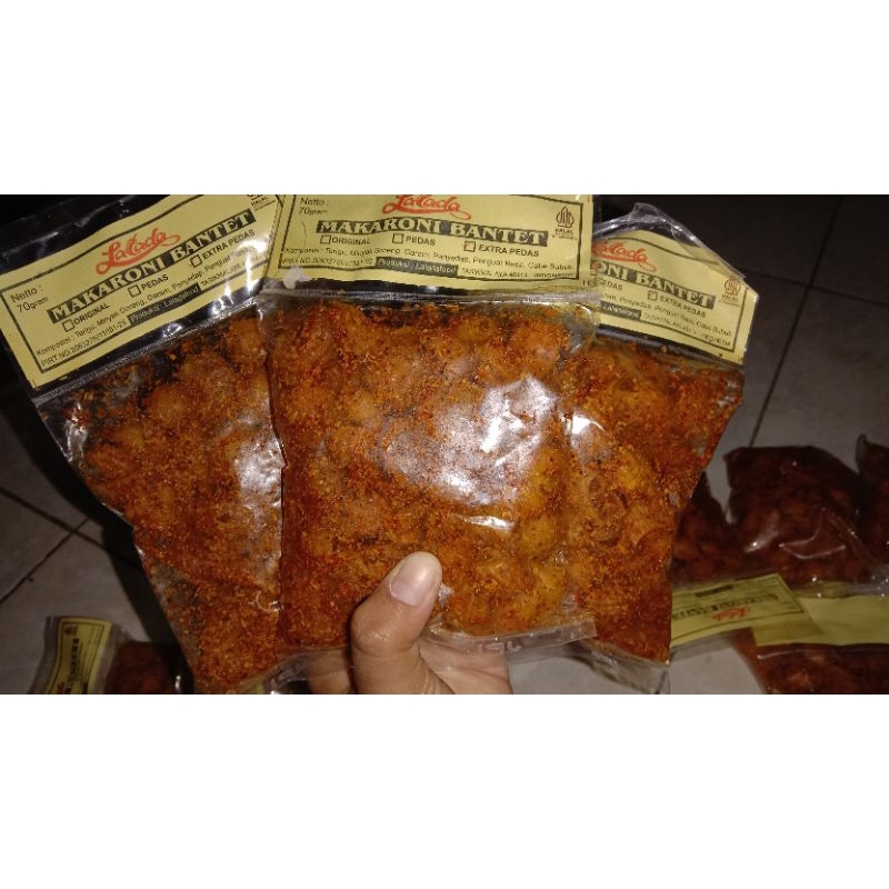 

Makaroni pedas Lalada spiral krupuk bantet enak lezat dan murah Ready Stock