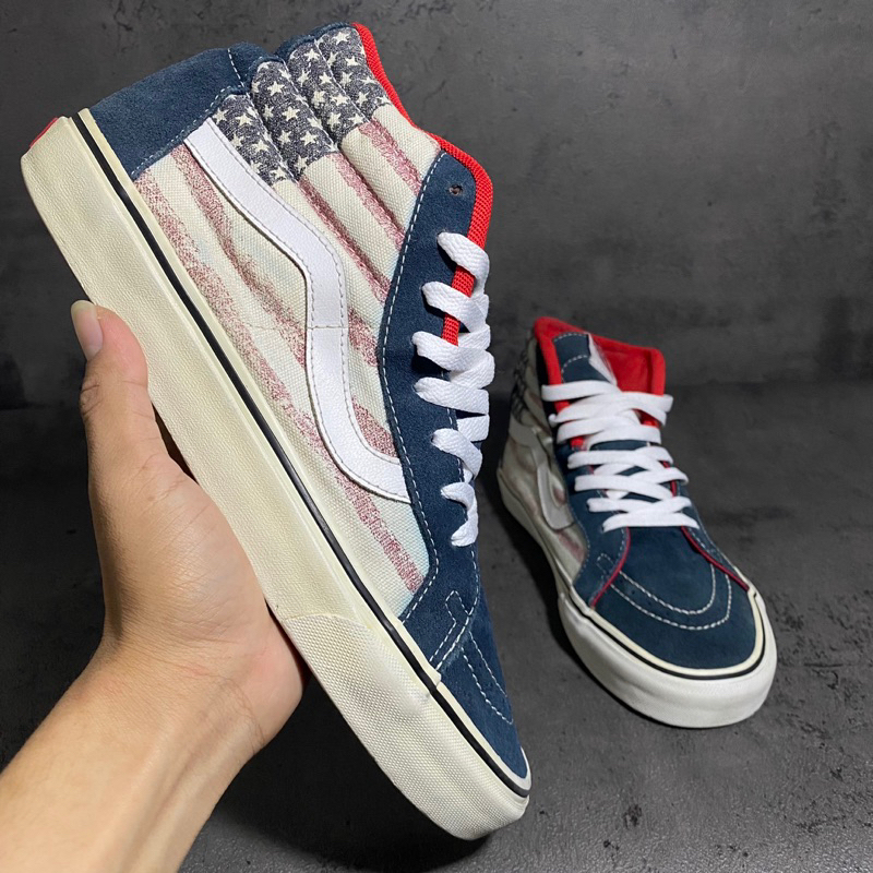 Vans SK-8 Hi American Flag  Kode barang : 47 * Size 43 (28 CM) * Made In China * Kondisi 90% Up
