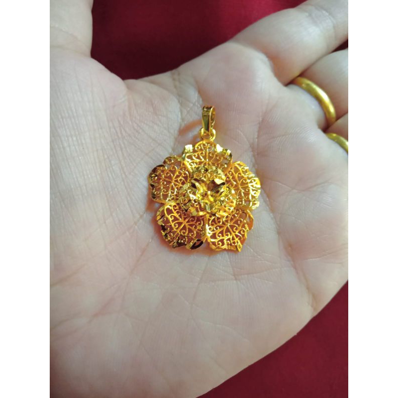 liontin mawar lapis emas 24k