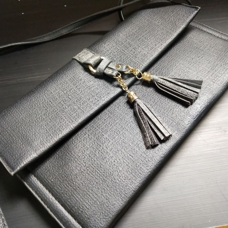 preloved sling bag tas selempang semi kulit hitam tas wanita