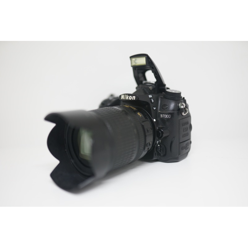 Kamera Nikon D7000 Body Only