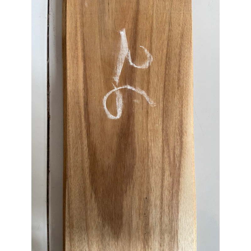 Veneer Kayu Akasia per m2