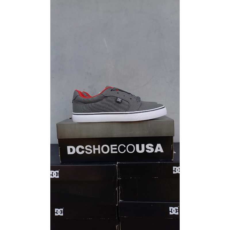 DC ANVIL GREY (BNIB)