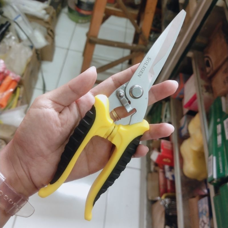 

GUNTING HOLO / GUNTING SERBA GUNA SOLIGEN