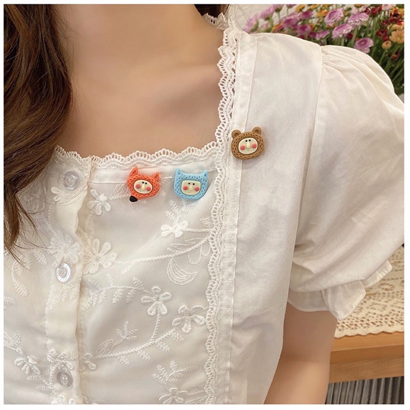 1 Lusin (12 Pcs) Bros Pin Dagu Karakter Lucu Seri Clay Multiwarna