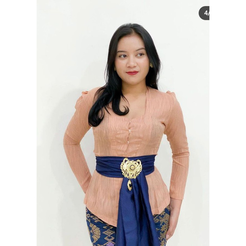 Set kebaya jadi air mata