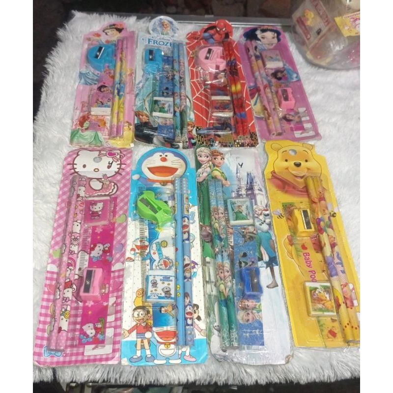 

set pensil (isi pensil 2 +penggaris+rautan+penghapus)