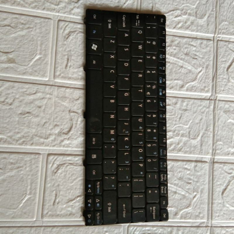 Keyboard kiybod Rusak Original Laptop Acer Aspire One