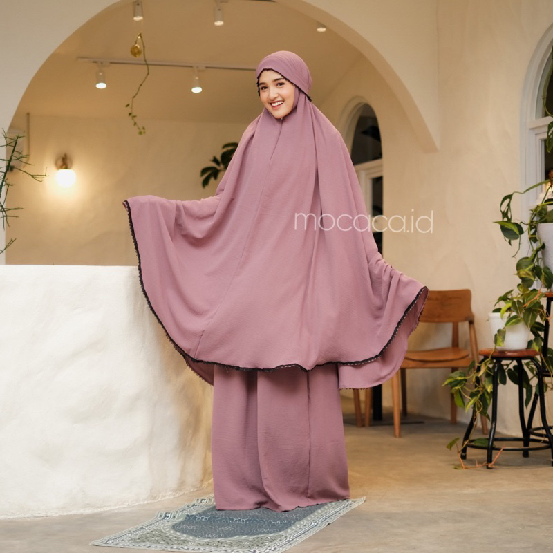 Mukena Dewasa 3 in 1 Jumbo Crincle Yamina Ironless Sleting Dagu ponco free tas travelling pouch renda hitam - dusty pink