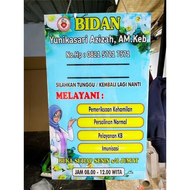 Papan Nama Bidan Akrilik