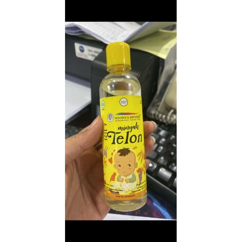 Minyak Telon Nyonya Meneer