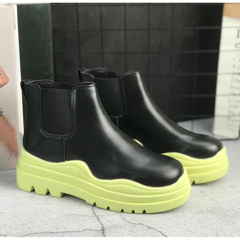 Boots 8843 import realpict