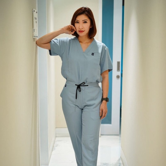 Baju Jaga V NECK SS - LIGHT BLUE Scrubs Theatre Blues Empirical Lengan Pendek Celana Slim Fit