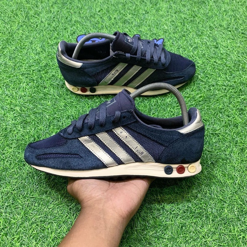 la trainer navy