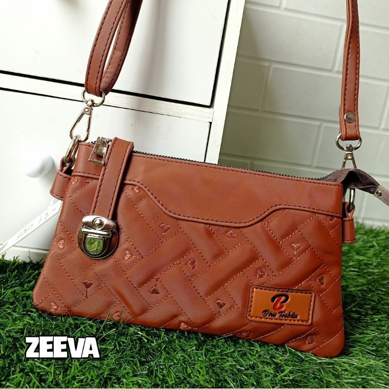 Biru Tsabita, Zeeva Bag Tas Slempang Klip Wanita