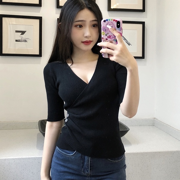 【Elegant】V-neck Low-neck Crossover Top Thin Slim Sweater 7545