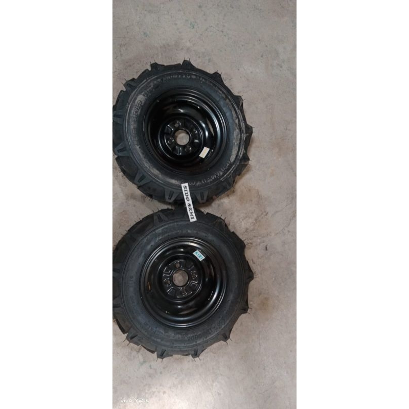 Roda Karet Traktor G1000/Boxer per set