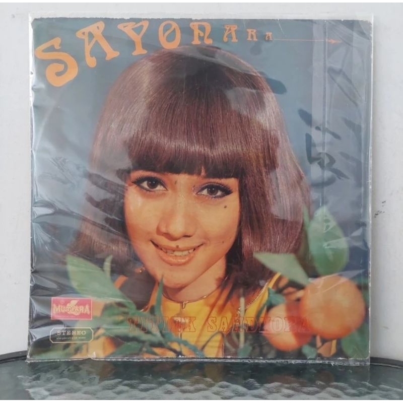 Vinyl Piringan Hitam 12 inch Titiek Sandhora-Sayonara