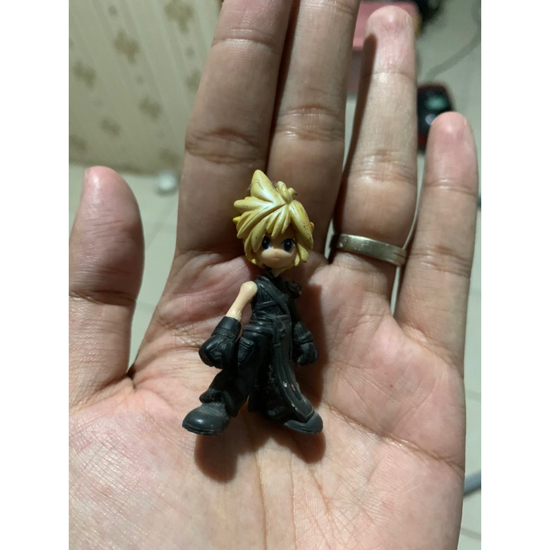 Final Fantasy VII Advent Children Cloud Strife Keychain minus