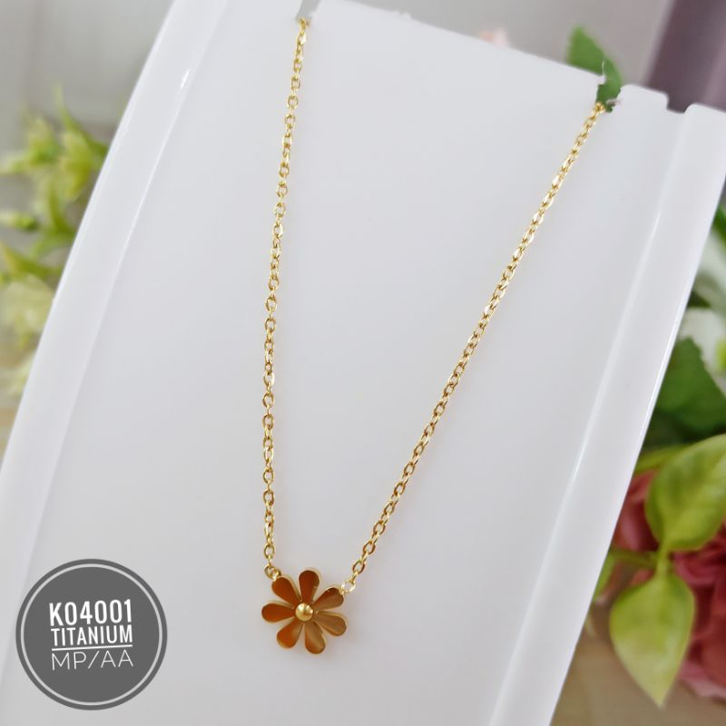 Kalung Titanium bunga daisy Gold K04001