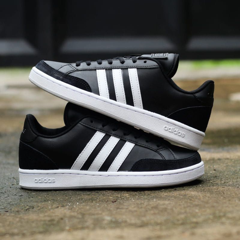 Sepatu Adidas Grand Court Se Black White