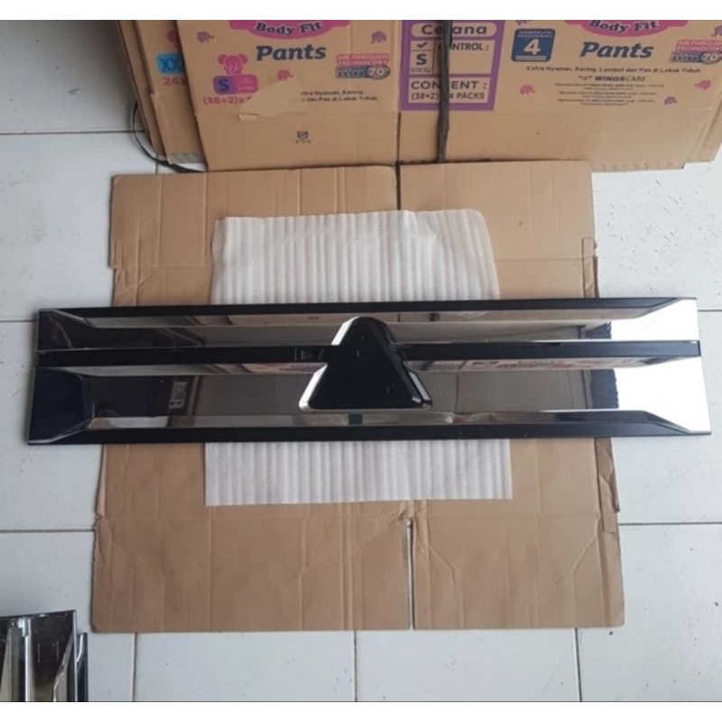 Gril Depan Mitsubishi L300 Euro 4 2022 Up