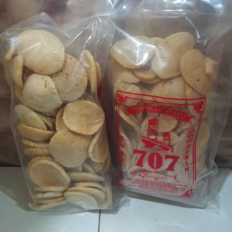 

KEMPLANG TIPIS CUMI 707 KHAS PALEMBANG 250 GR OLEHOLEH KHAS PALEMBANG