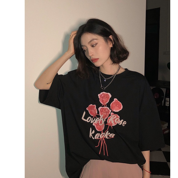 American Retro Rose Motif Printed T-shirt Lengan Pendek Oversize Kekinian Basic Kaos Hitam Wanita