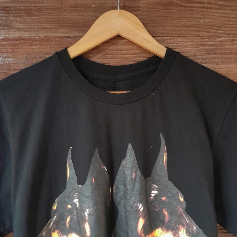 kaos givenchy second hand