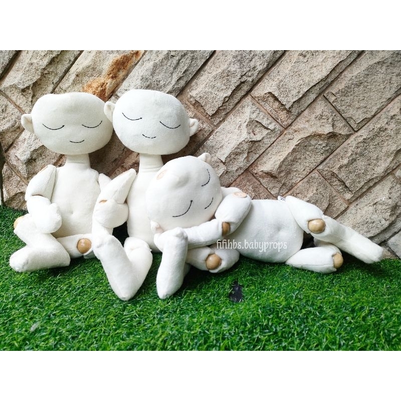 Posing doll simulasi bayi untuk newborn photography