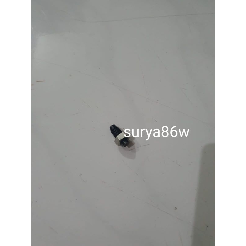 baut setelan klep n mur 8x21 P1,0 (-) HD baja ISUZU GIGA FRR90 FVM FVR FVZ