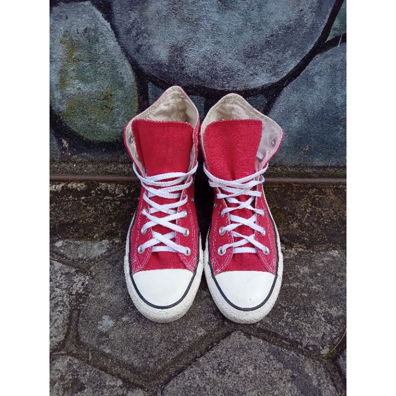 Converse Red