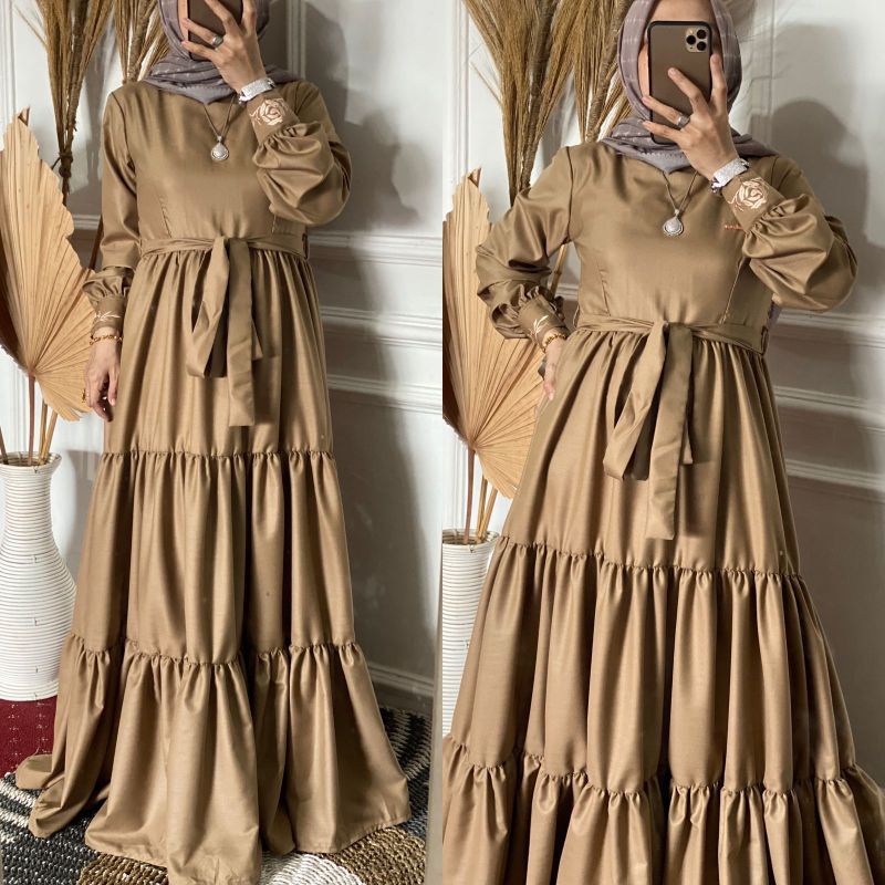 Nayara Dress by Iyaluna