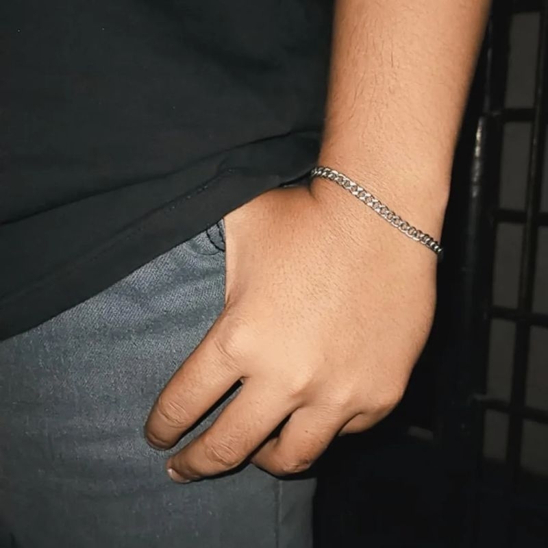 Gelang rantai DIJAMIN 100% TIDAK KARAT Bahan Stainless Steel