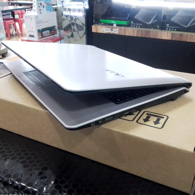 PROMO LEPTOP laptop second Bekas Acer Z476 core i3 gen7 ram 8gb 8 GB RAM8 HDD 1TB 14 inc murah zoom siap pakai generasi baru TERMURAH