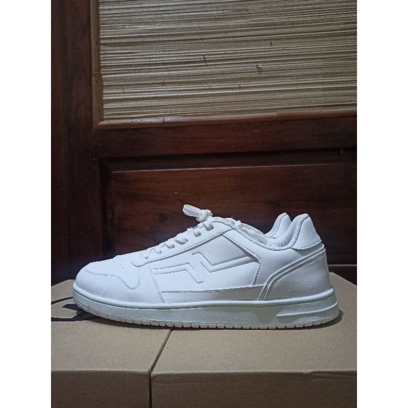 Sepatu NAH Project ODE All White