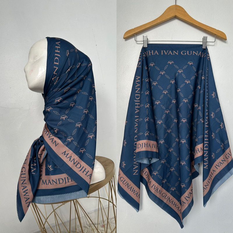 hijab manjah Ivan Gunawan