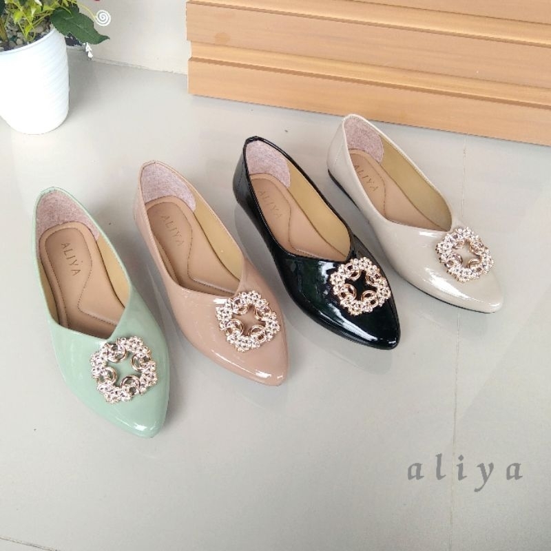 Aliya Sepatu Flat Wanita Casandra