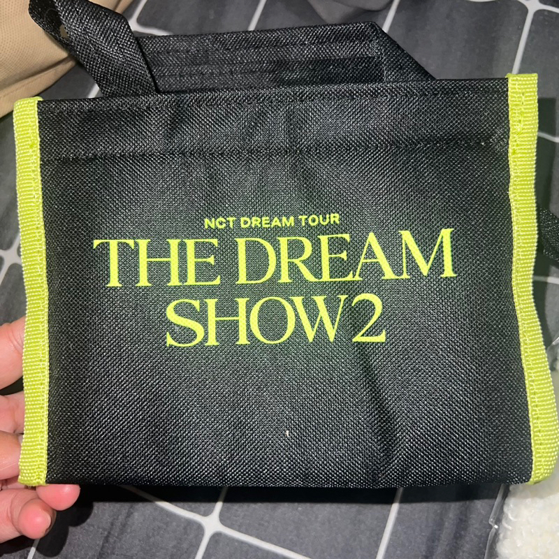Official NCT Dream The Dream Show 2 Concert Global Package Merchandise TDS2 Sendal Sandal Rumah Slip