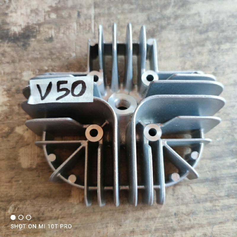 Cylinder Head Yamaha V50 Original Yamaha Japan