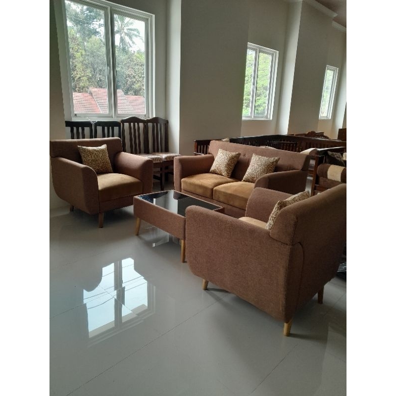 sofa retro warna coklat