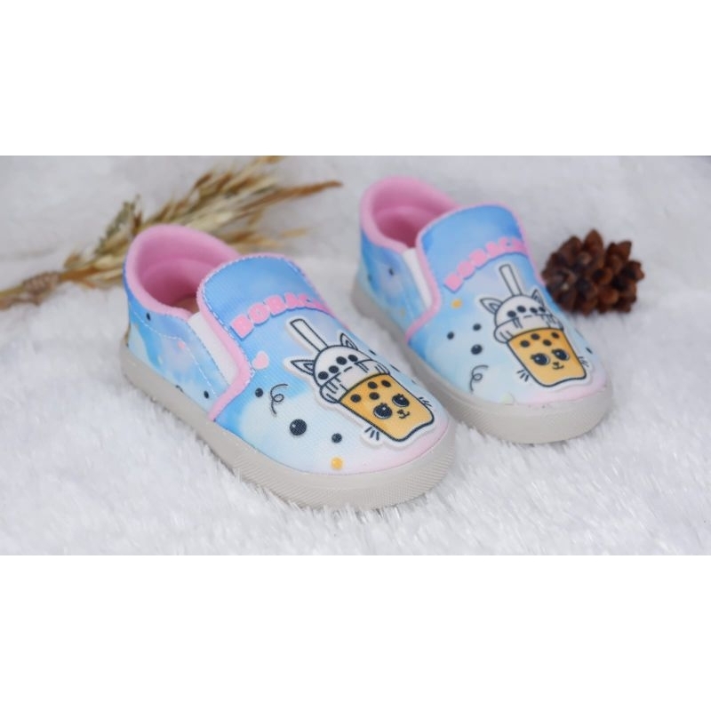 SEPATU ANAK SLIPON MOTIF BOBA BIRU (GRATIS BOX)