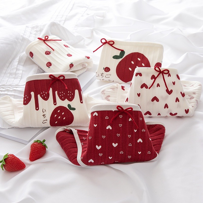 Celana Dalam Wanita Motif Strawberry