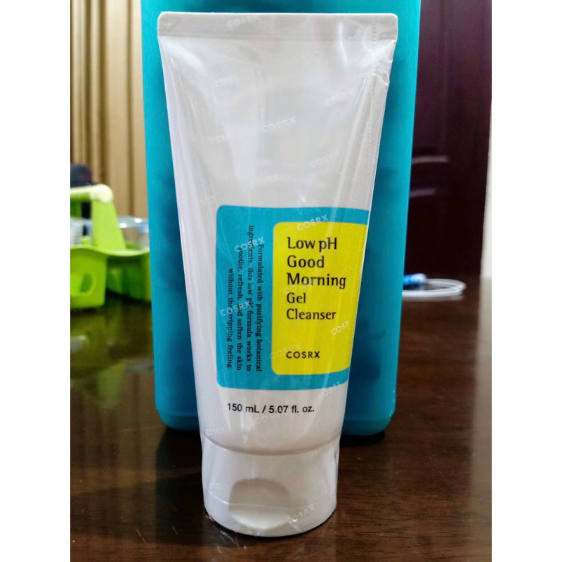 New: cosrx low pH good morning gel cleanser Exp: 2025