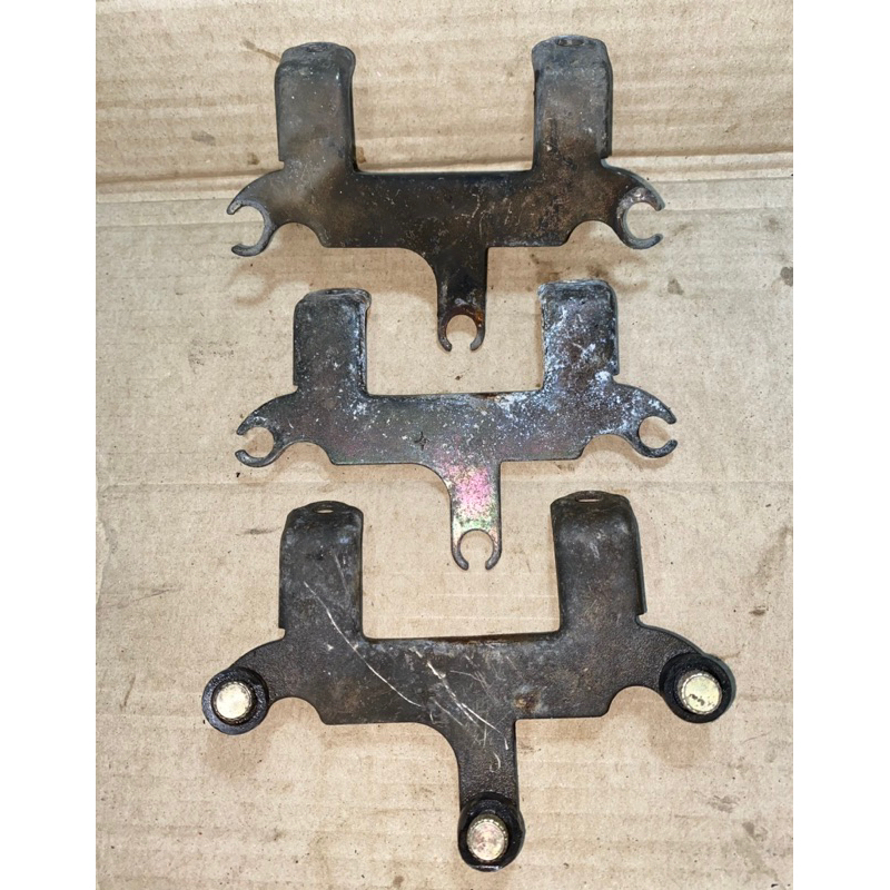 Bracket speedometer honda megapro lama original