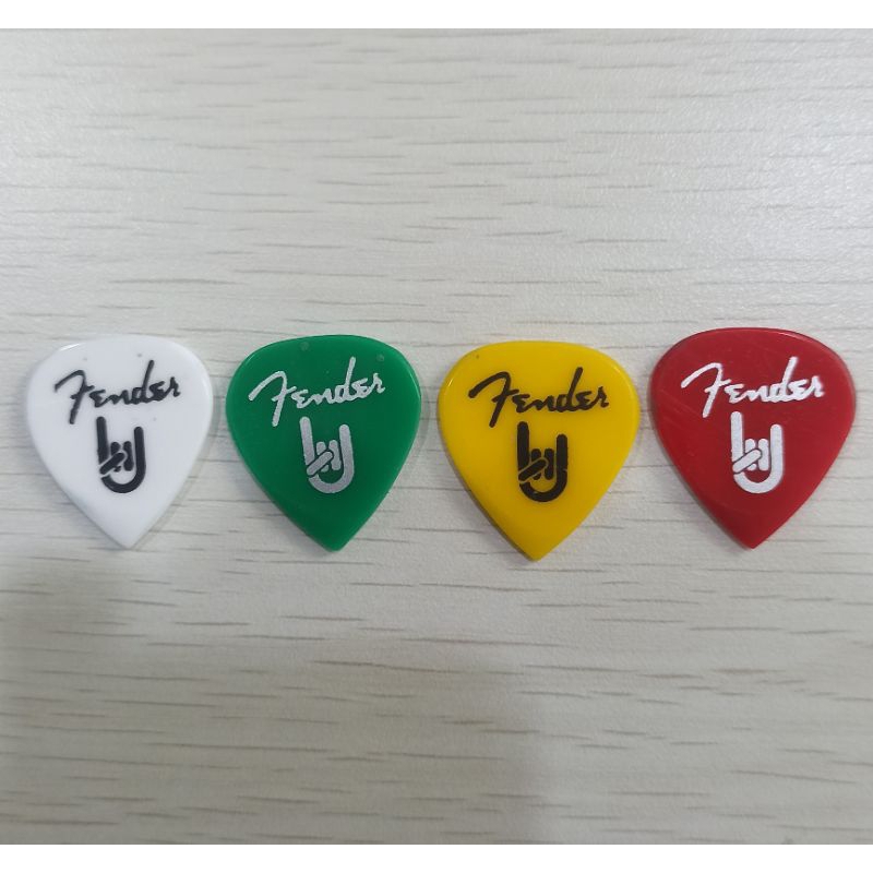 Pick Gitar 2mm Merk Fender/Ibanez
