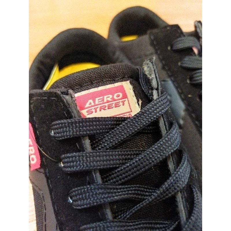 Aerostreet Massive Hitam Hitam Gum BNIB - Sepatu Sneakers Casual