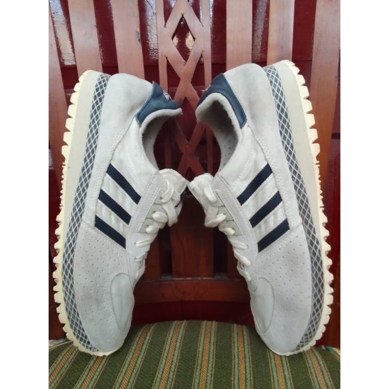 sepatu second Adidas city series marathon