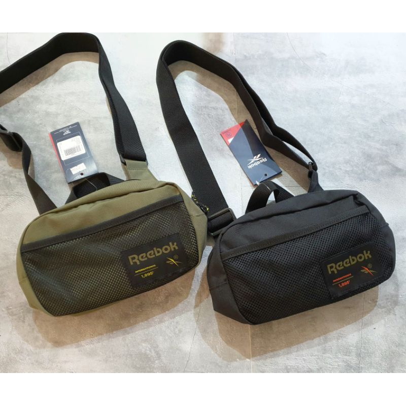 Tas Selempang - REEBOK Classics Camping City Bag - Black Army - [HC4372] - Original